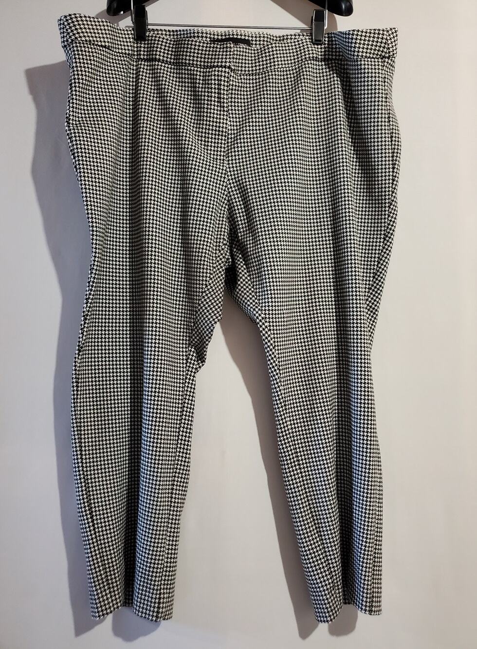 Amanda + Chelsea Alex Houndstooth Ponte Knit Slim Leg Black White 24W Pants